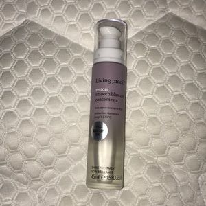 **SOLD***Living proof blow out oil